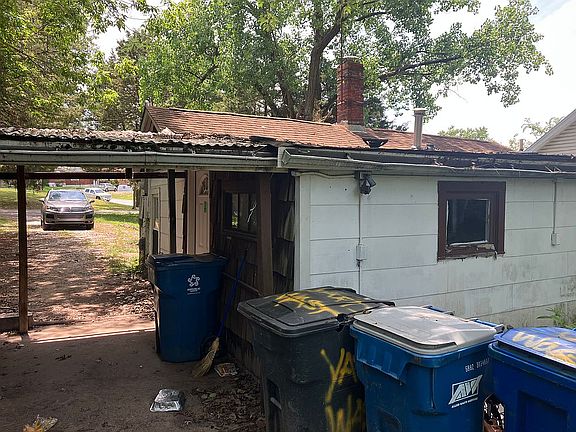 4th image of 7619 Chorman Ave