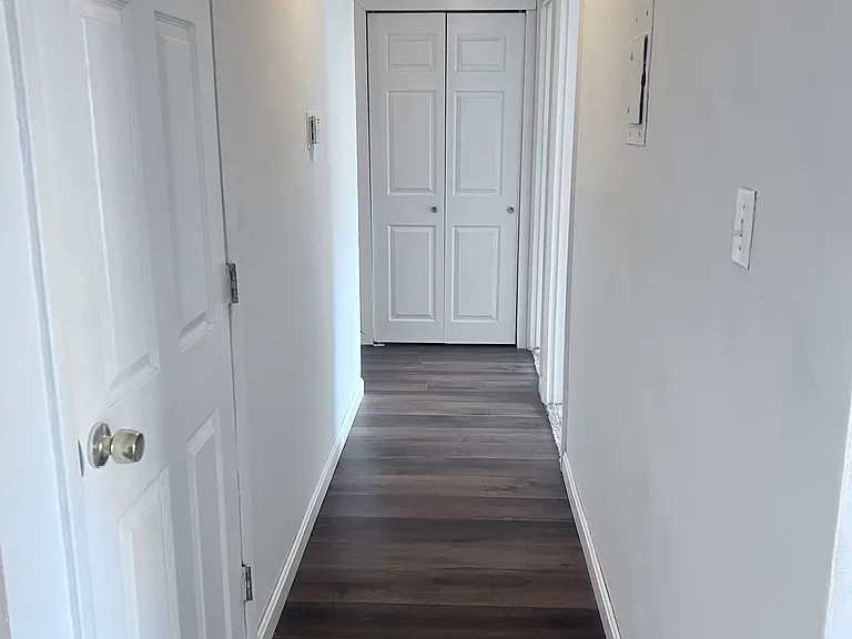 8 Lancelot Ct — Photo 4