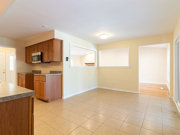 4th image of 16412 Kimbark Ave