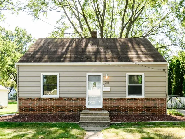 7111 Maywood Ave, Middleton, WI 53562