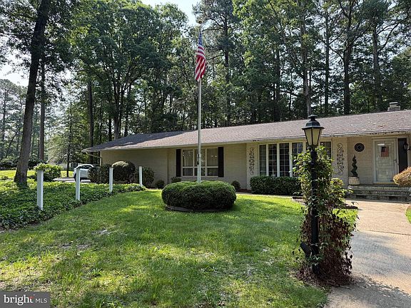 4th image of 32516 Holly Oak Dr