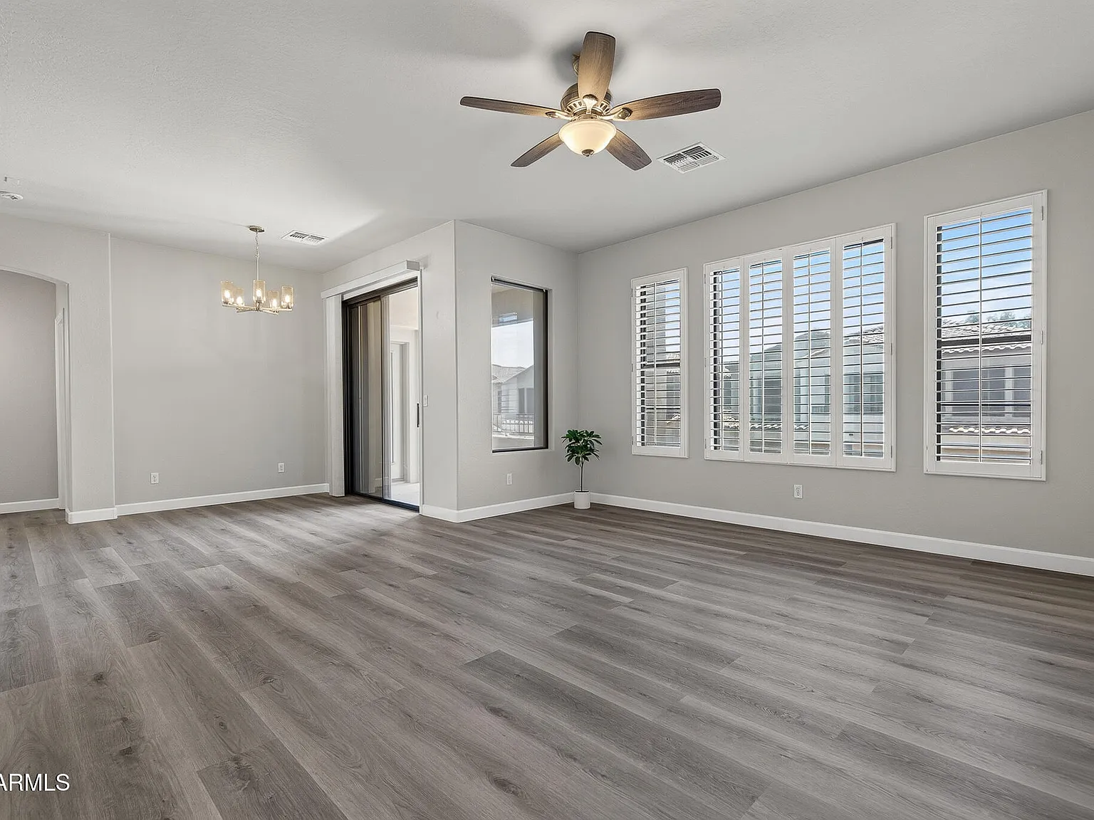 2 bed, 2.0 bath, 1306 sqft, $2,195 — Photo 2