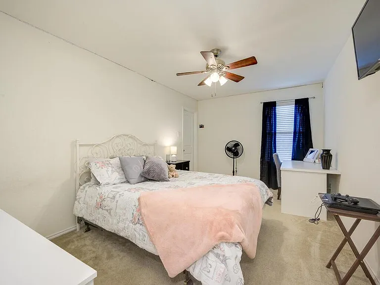 1304 Decatur Ct — Photo 25