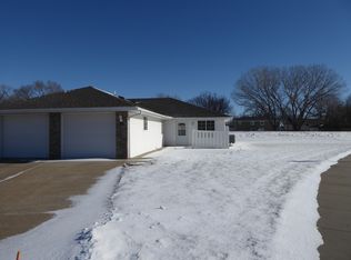 727 S 18th Street Cir, Norfolk, NE 68701