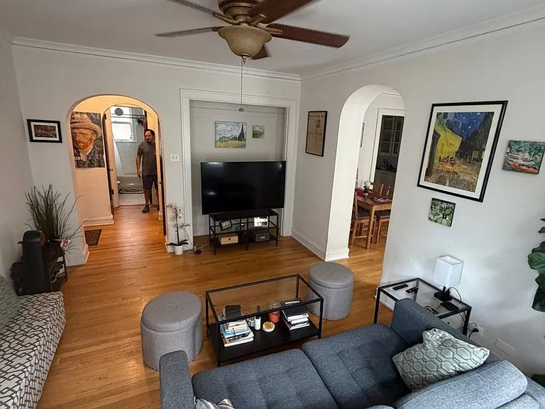 4520 N Wolcott Ave — Photo 1
