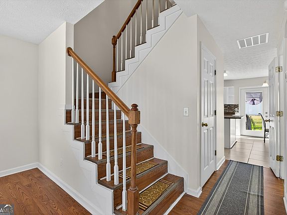 5th image of 4628 Unicorn Point