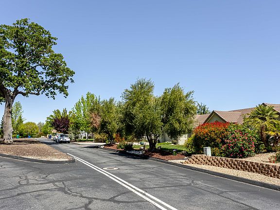 4th image of 155 Eagle Creek Court