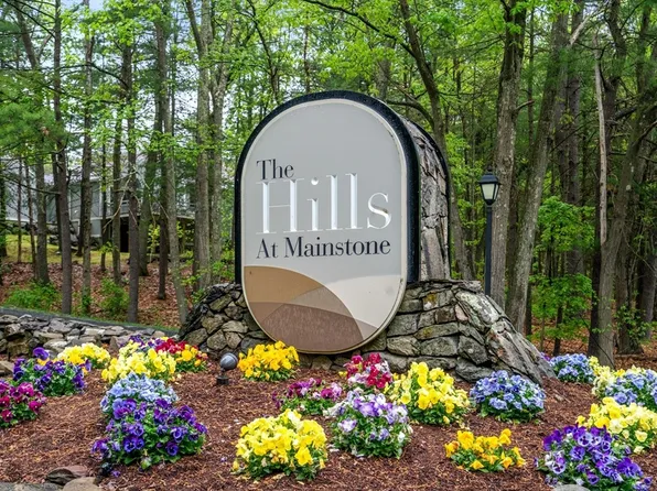93 Hillside Dr Unit 93, Wayland, MA 01778