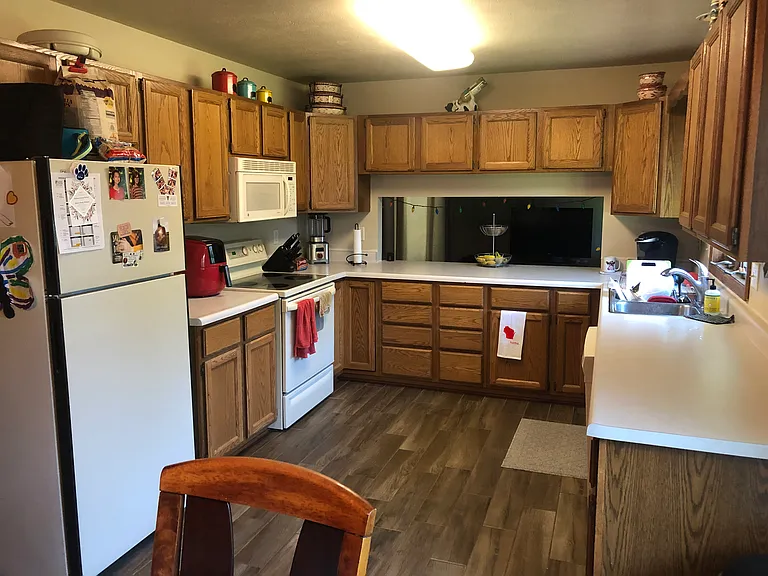 195 Walnut St #A — Photo 12