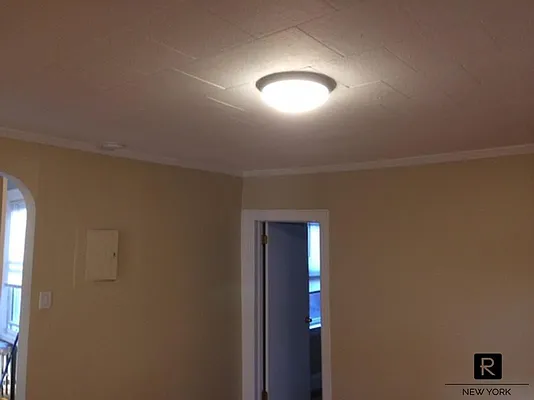 Rented by R New York | media 37