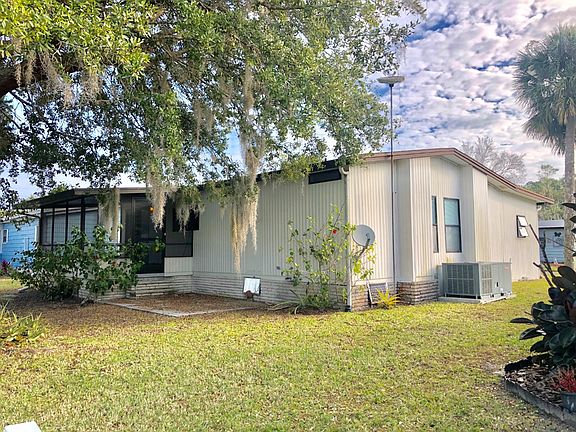 4th image of 282 Country Club Dr