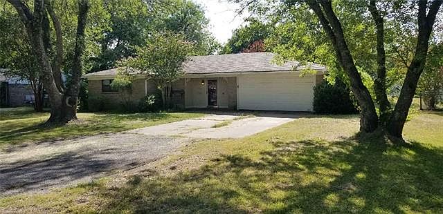 1st image of 316 N Greenway Dr