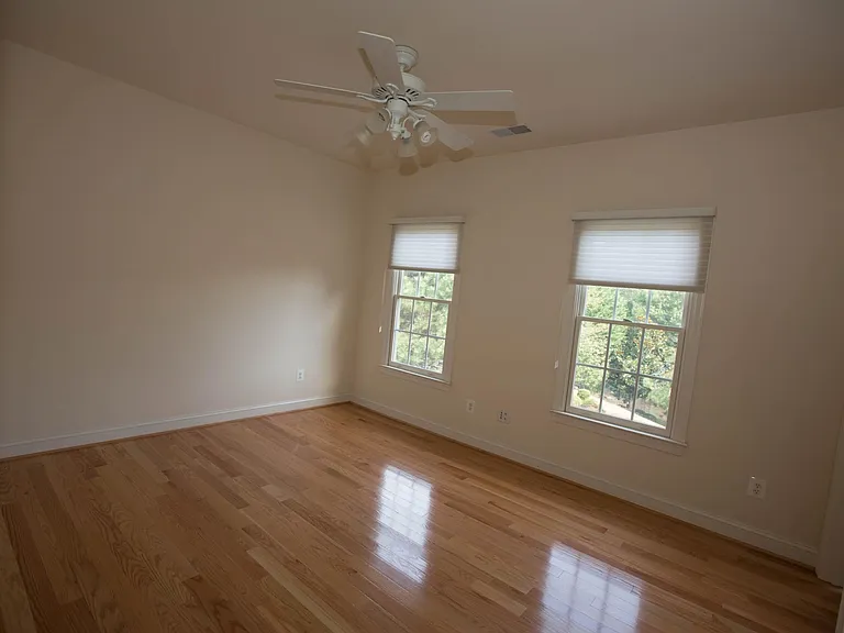2339 Sandburg St — Photo 22