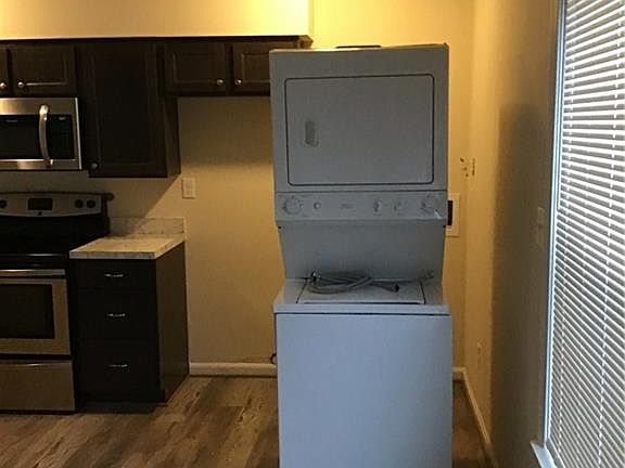 3rd image of 1023 W 38th St APT D