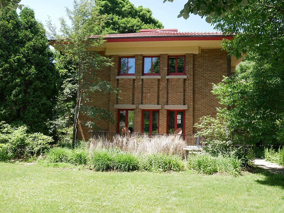 Front exterior view (from Harcourt)
