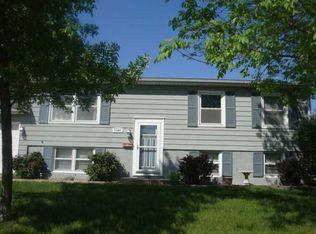 5800 1st Ave NW, Cedar Rapids, IA 52405