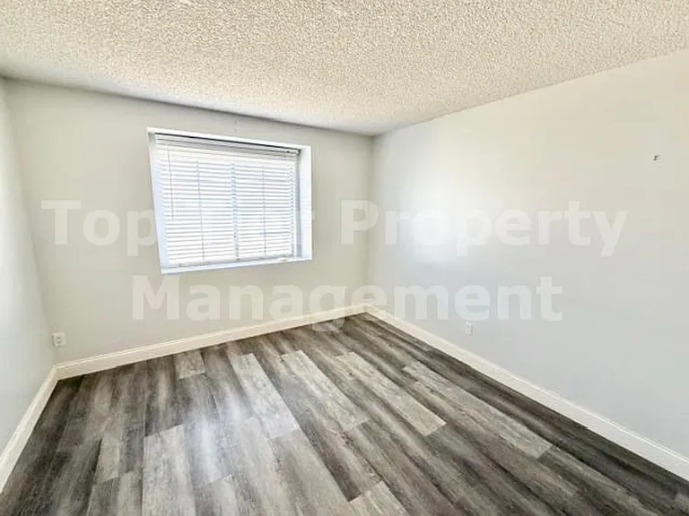 328 Riverview Way — Photo 7