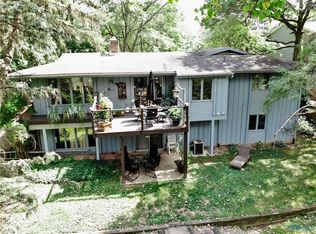 1558 Park Forest Dr, Toledo, OH 43614