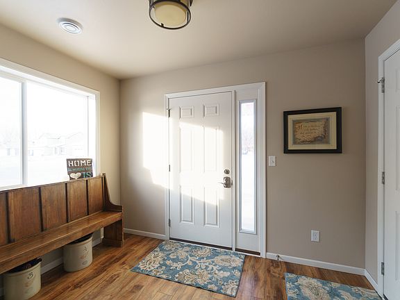 3rd image of 3019 Claire Dr E