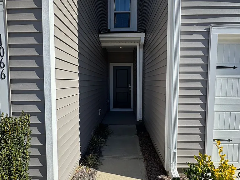 1066 Plumcrest Dr — Photo 3