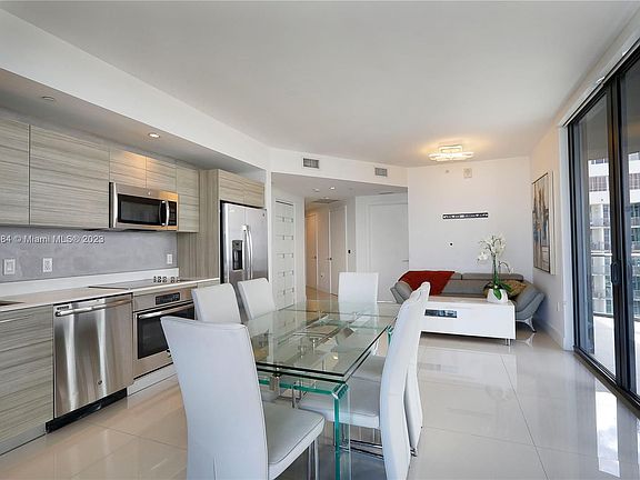 5th image of 121 NE 34th St Unit 3016