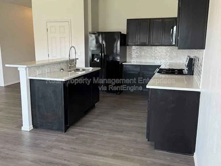 11624 NW 96th St — Photo 7
