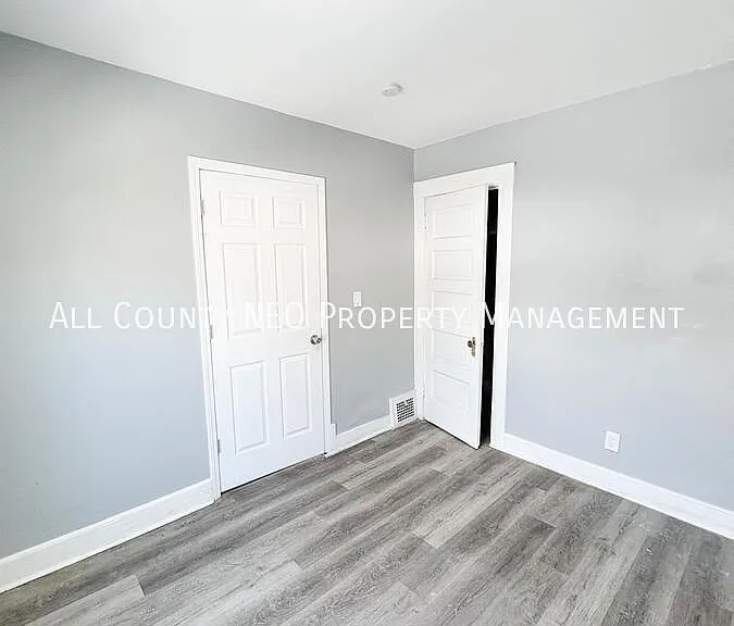 3320 W 56th St #UPPER — Photo 12