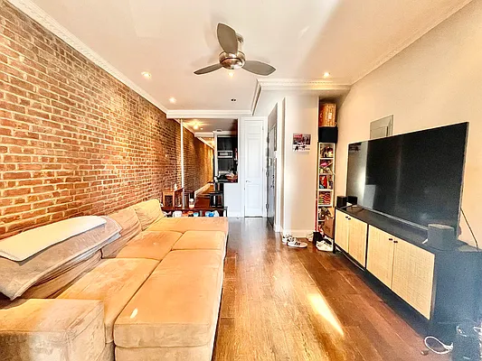 Rented by Century 21 Premier  | media 7