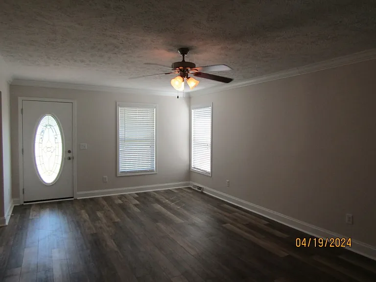 2130-HWY 111th — Photo 6