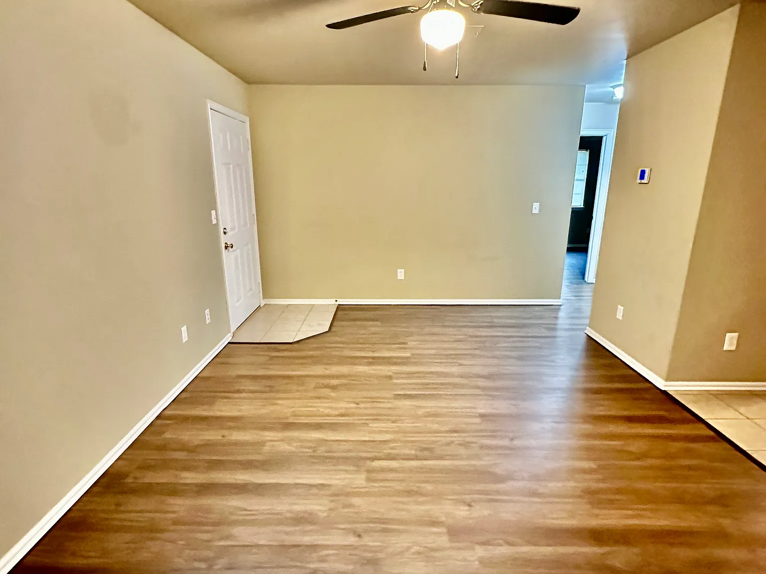 2 bed, 880 sqft, $1,000 — Photo 2