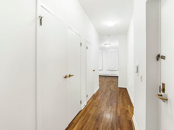 4th image of 307 W 111th St #1E