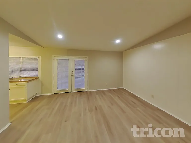 5529 Kerry Ln — Photo 4