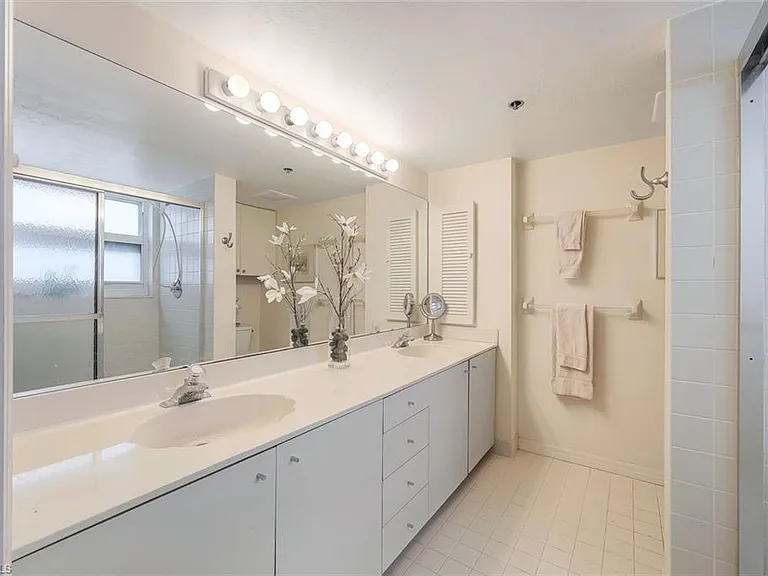 5501 Heron Point Dr #204 — Photo 12