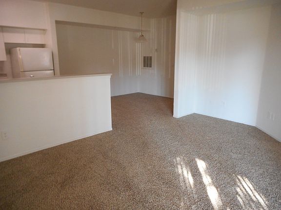 4th image of 464 Jordan Stuart Cir APT 124