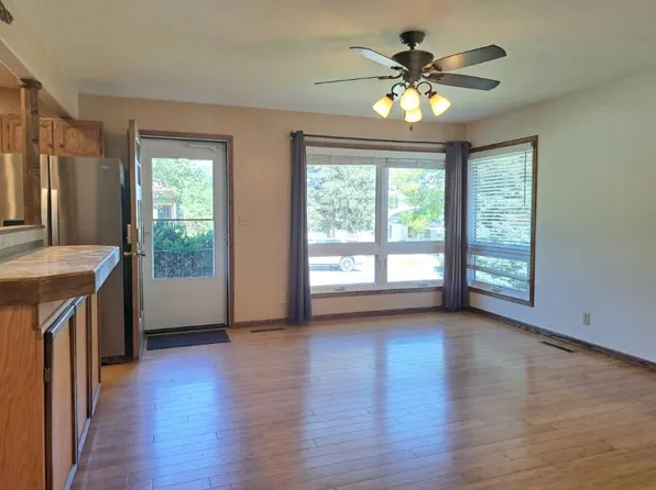 506 Spruce St, Chadron, NE 69337