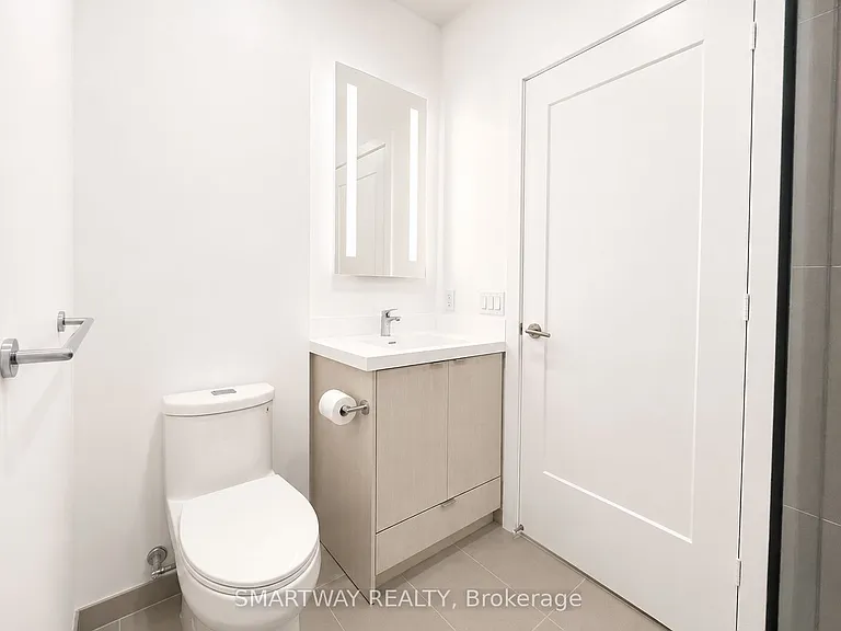 25 Cordova Ave #Penthouse 09 — Photo 24