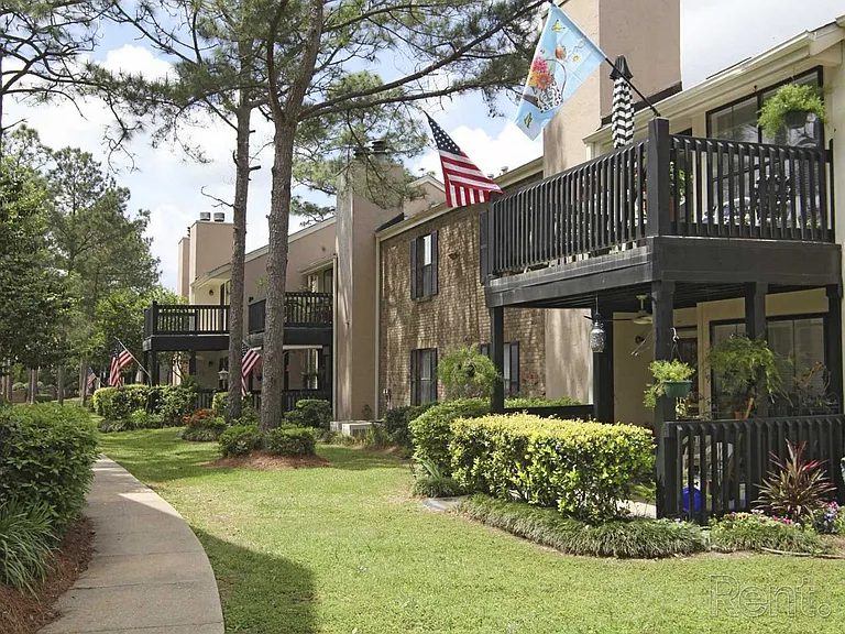 The Oakley at Hillcrest — Photo 24