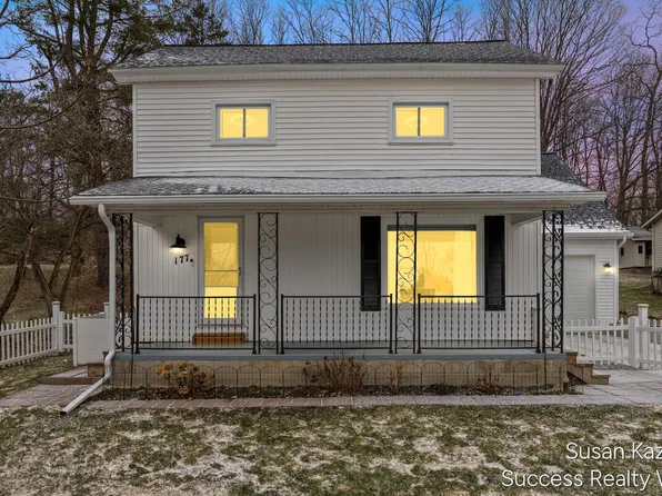 177 Prospect St, Rockford, MI 49341