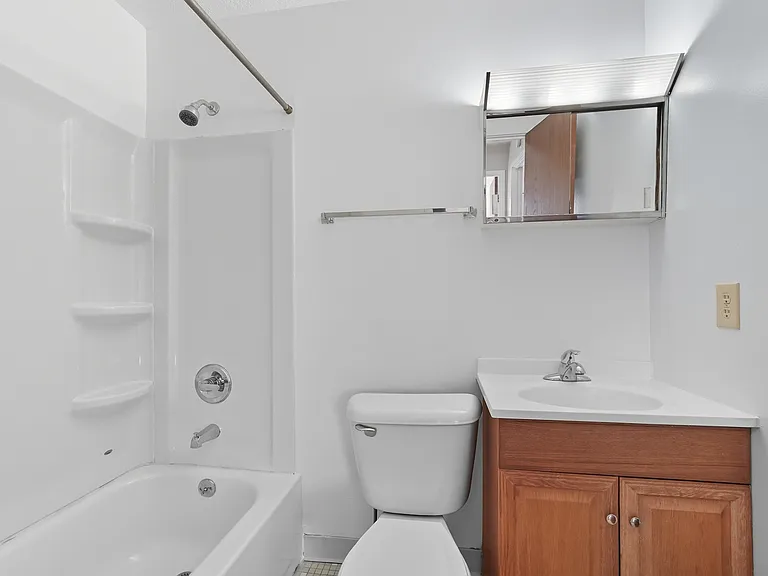 6022 Harrison Ave #4 — Photo 17