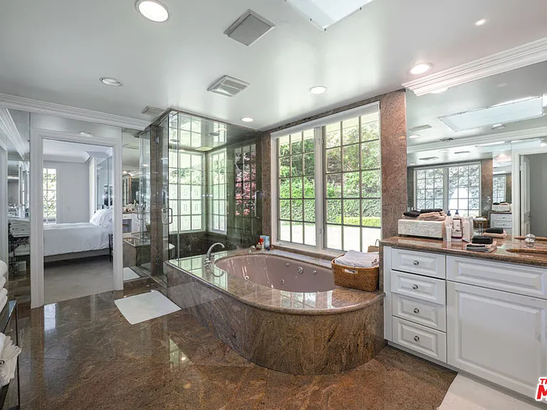 1201 Loma Vista Dr — Photo 15