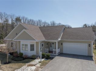 54 Ridgewood Dr #B1, Falmouth, ME 04105