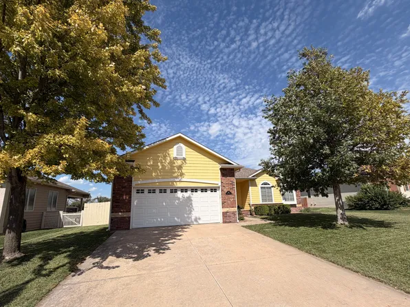 100 Kisiwa Village Rd, Hutchinson, KS 67502