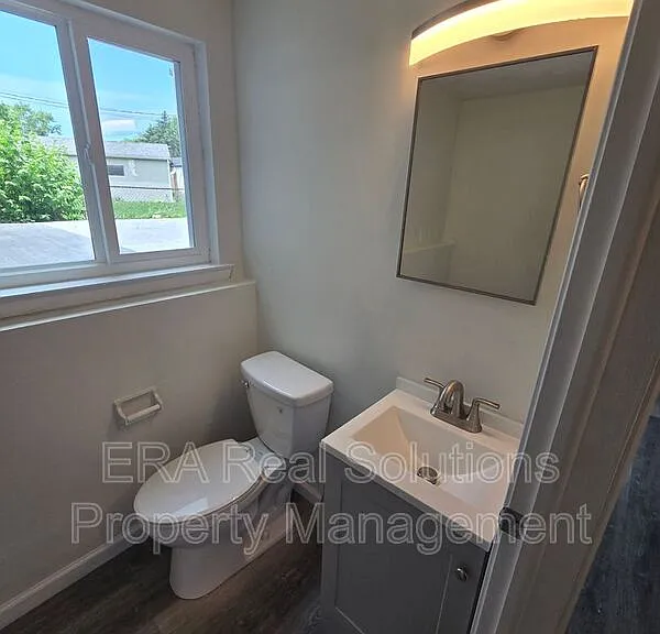 2564 Maybury Rd — Photo 12