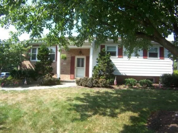 25 Scenic Dr, Denver, PA 17517