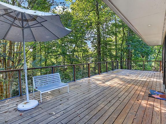 4th image of 4351 Peachtree Dunwoody Rd NE