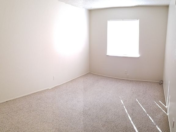 5th image of 26580 Chisholm Ct APT 3