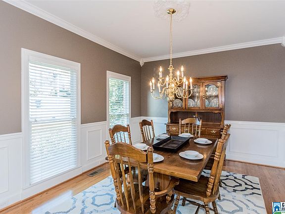 5th image of 1043 Valley Crest Dr