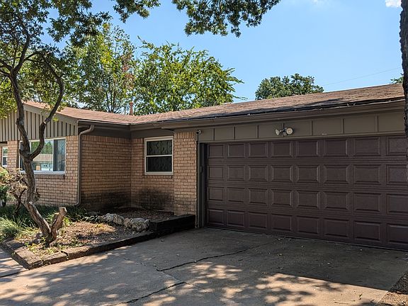 2nd image of 8540 E 31st Pl