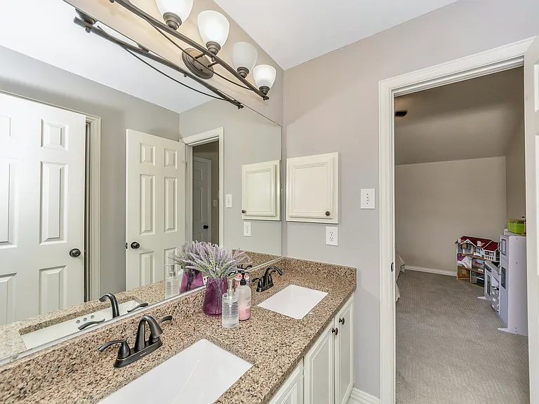 3608 Edgestone Dr — Photo 40