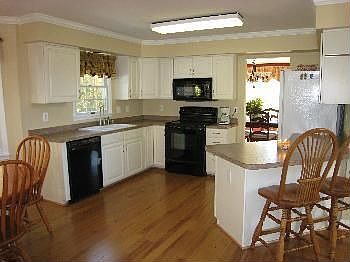 3rd image of 716 Annatana Dr
